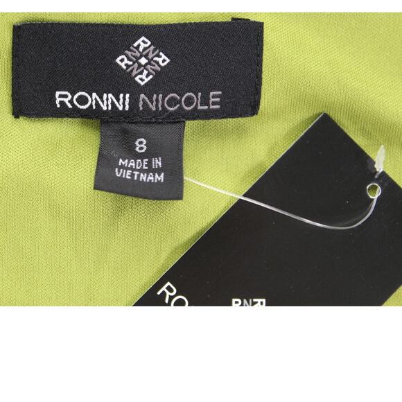 NWT Ronni Nicole Green Polka Dot Ruched Sheath Dress Size 8 - Picture 4 of 9